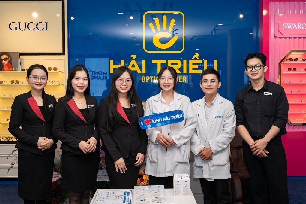Đề cao giá trị con người