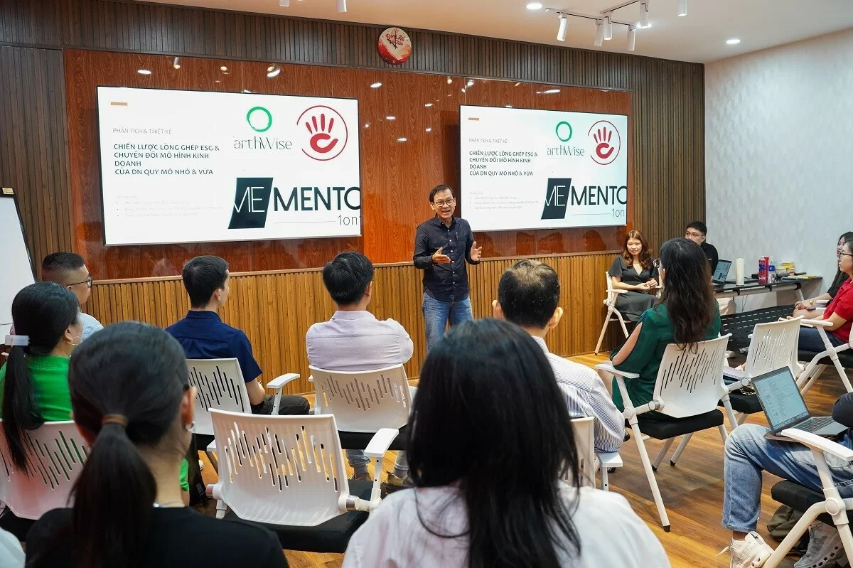 Buổi báo cáo tác động của ESG lên doanh nghiệp, được phối hợp tổ chức giữa Đồng Hồ Hải Triều và các chuyên gia giàu kinh nghiệm tại EarthWise và SME Mentoring 1 on 1 and Networking Program