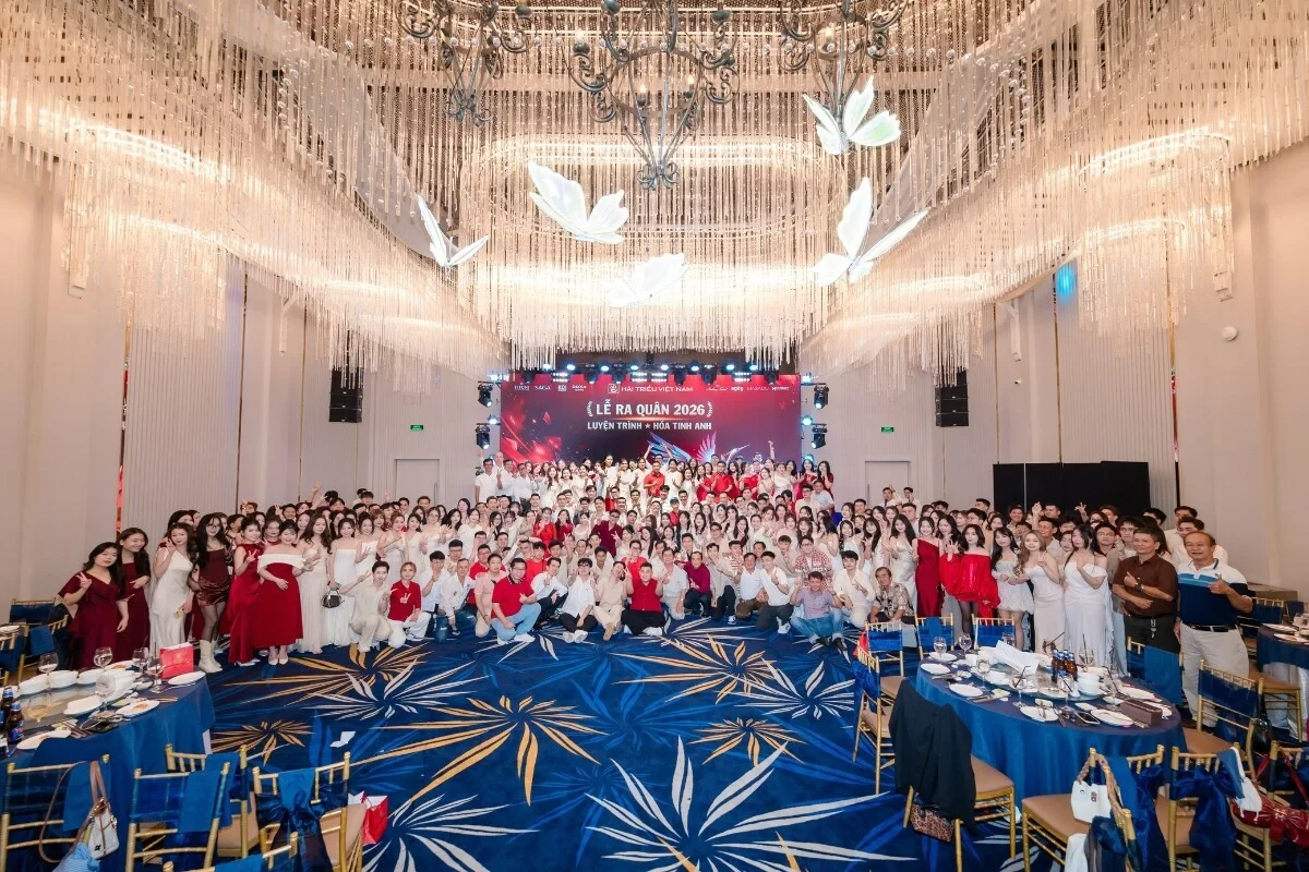 Toàn thể nhân sự công ty Đồng Hồ Hải Triều tại sự kiện Lễ Ra Quân 2026