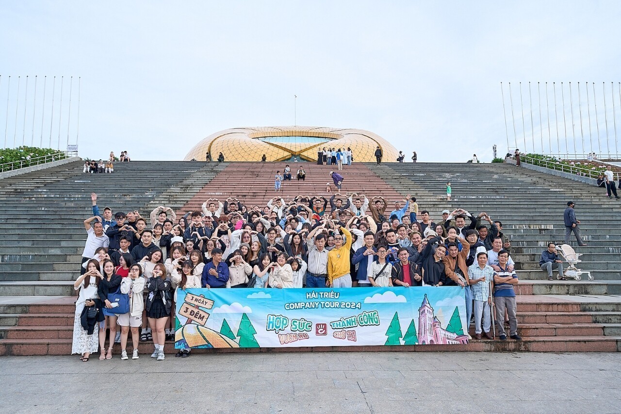 Đội ngũ Smile Deliverer đang tham gia Team Building